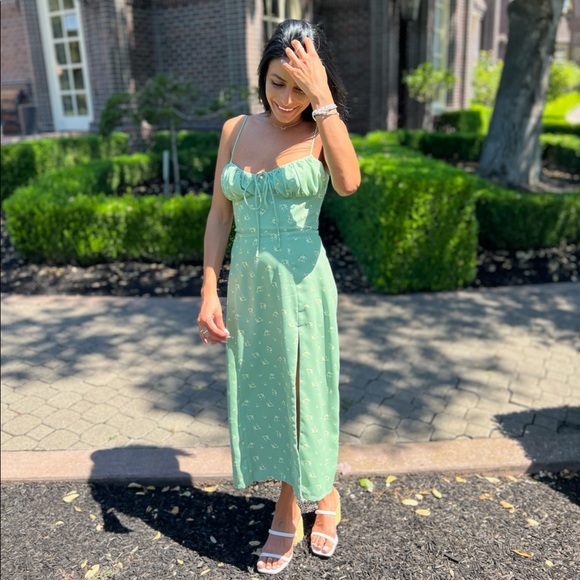 Gorgeous House of CB dress! - Picture 4 of 4